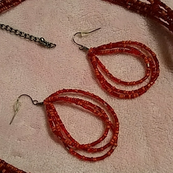 Necklace and earrings Set - Picture 3 of 3